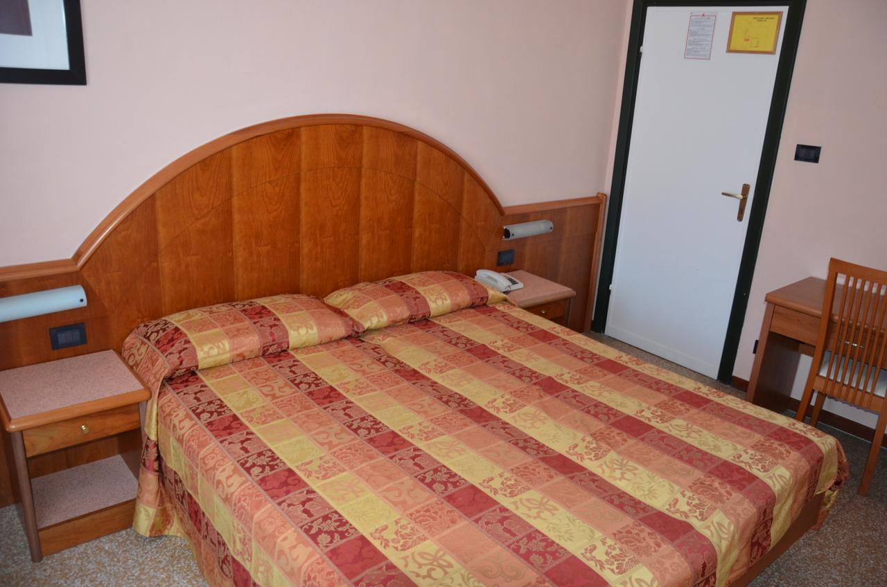 Hotel Lorenzo Celle Ligure Zewnętrze zdjęcie